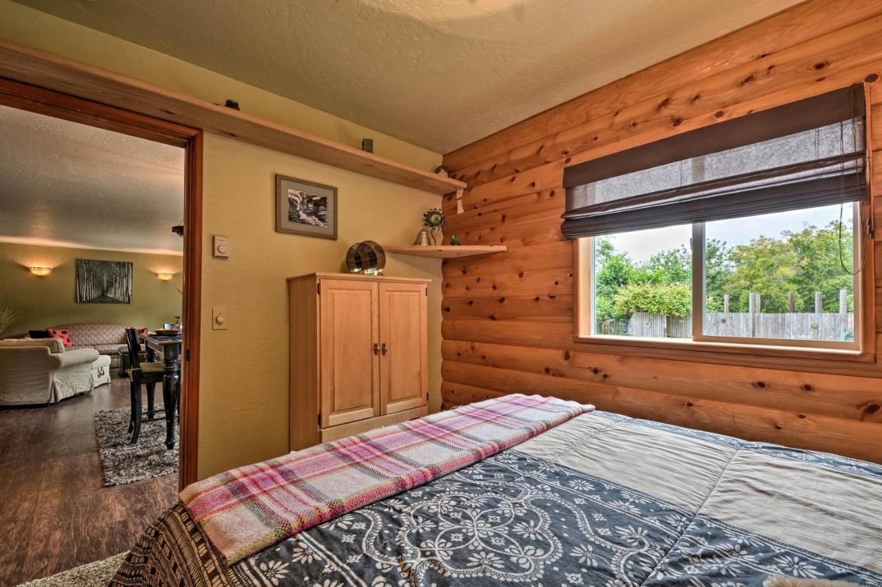 Gold Beach Apartment With Activities - 2 Mi To Ocean Kültér fotó